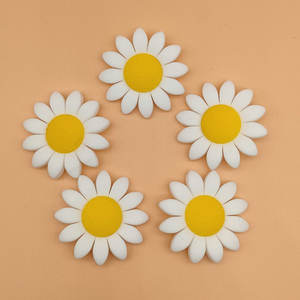 2025 Nueva alta calidad Bpa libre bebé silicona girasol forma mordedor colgante cuentas para bebé dentición cuentas listas para enviar - Product Image 4