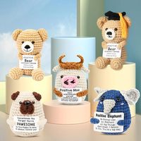 En promotion : Figurine de chien en crochet fait main ODM, à énergie positive, avec motif de chiot tenant une carte, Ornement pour adulte