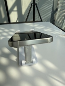 2024 中国版 15 Pro Max 512GB 工厂解锁版 白色 黑色 5G LTE IOS 智能手机 AMOLED 120Hz 48MP 摄像头 英语/法语/西班牙语 - Product Image 6