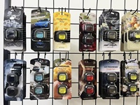 Vente en gros OEM – Lot de 2 diffuseurs de parfum liquide personnalisés pour voiture, à clipser sur grille d'aération, parfum longue durée, désodorisant portable, cadeaux
