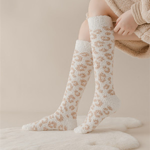 Calzini al polpaccio in pile di corallo con stampa leopardata Terry più <span class=keywords><strong>calze</strong></span> da pavimento calde a tubo lungo in velluto - Product Image 4