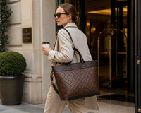 Maßgefertigte Damen Crossbody Tragetasche Braun Geprägtes PU-Leder Große Schulterhandtasche mit Obergriff OEM ODM Modische Handtasche