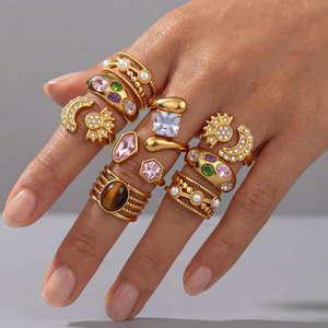 Bague Vintage de Luxe Européenne et Américaine en Acier Inoxydable avec Zircon Cubique Coloré Doré, Bague de Doigt Personnalisée pour Femme - Product Image 4