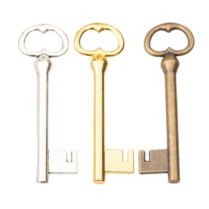 <span class=keywords><strong>Breloque</strong></span> clé squelette à double lobe en alliage de bronze antique pour décoration de chapeau haut-de-forme steampunk - Product Image 1