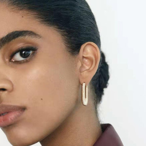 ต่างหูรูปตัวยู 18K ชุบทองเหล็กไทเทเนียมดีไซน์ทรงเรขาคณิตสำหรับผู้หญิงสไตล์มินิมอลเครื่องประดับแฟชั่น - Product Image 2