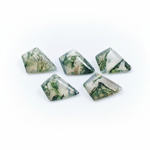 Juego de aretes y anillos de piedras preciosas calibradas verdes de ágata de musgo Natural, piedras preciosas sueltas de tendencia para la fabricación de joyas - Product Image 1