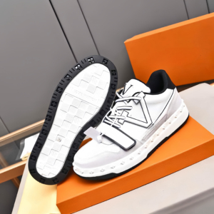 MOOM Evergreen Luxury Hommes Casual Chunky Trendy Semelle épaisse en cuir de vache Semelle extérieure en caoutchouc Fermeture de chaussette Motif de griffonnage Toutes les chaussures - Product Image 2