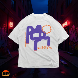 T-shirt Grafica Ekstrem Chair 1972 Terje Ekstrom Design Y2K Streetwear Oversize con Tipografia Geometrica Giocosa - Product Image 3