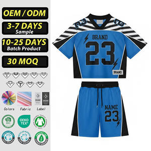 Camiseta de fútbol de verano personalizada con cuello en V de malla, corte holgado y extragrande, con cordón, para hombre, y pantalones cortos holgados con lavado ácido, con logotipo bordado. - Product Image 1