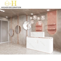 Maßgefertigte Schmuck-Vitrine Weißer Schmuck-Präsentationstisch 3D-Design für Juweliergeschäft-Dekorationsideen