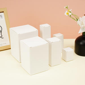 Toptan Ekolojik Özel Beyaz Su Geçirmez Katlanır Karton Kutu, Spot UV Kabartmalı Mat, Posta Gönderimi ve Hediyeler İçin - Product Image 6