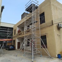 Plateforme de travail pliable à verrouillage rapide, construction légère, avec stabilisateurs, tour d'échafaudage en aluminium