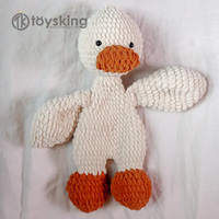 Crochet oie en peluche panier de Pâques cadeau fait à la main bébé canard Snuggler héritage infantile sexe neutre bébé douche cadeaux