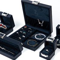 Caja de Joyería de Cuero PU de Lujo con Logotipo Personalizado, Estuche Organizador de Viaje, Caja de Almacenamiento Pequeña para Anillos, Aretes y Collares, Cajas de Regalo
