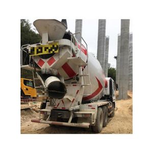 Camion autochargeur d'occasion avec pompe malaxeuse à béton à petit tambour, doté d'un composant de boîte de vitesses essentielle pour le ciment et les matériaux de construction - Product Image 1