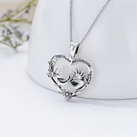 Collier pendentif lettre coeur gravé lune et soleil en argent sterling S925