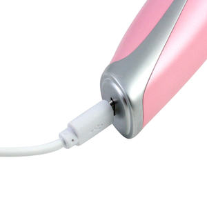 Mini baguette de <span class=keywords><strong>massage</strong></span> du <span class=keywords><strong>visage</strong></span> Micro-courant Masseur vibrant pour le <span class=keywords><strong>visage</strong></span> Outil portable Thérapie de la peau LED pour l'élimination des rides - Product Image 5