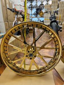 Jantes de moto chromées or forgées sur mesure T6061, ensemble complet pour Fat Boy Breakout Softail - Product Image 4