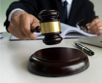 Marteau de juge moderne en bois massif pour salle de judiciaire, avec support et étui, pour avocat, juge, vente aux enchères et utilisation en extérieur