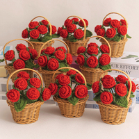 Nouveau tricoté à la main rouge Rose Crochet fleur panier laine fil ornement pour décoration de bureau article chaud conception transfrontalière
