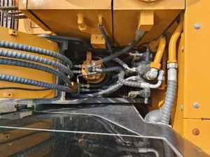 Excavadora Sany 75 75C 75Pro usada, excavadora de segunda mano con orugas pequeñas SY75 55 60 con componentes de núcleo de motor de bomba de motor - Product Image 6