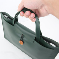 PRODUIT EN STOCK Faible MOQ Pochette enveloppe en cuir PU vegan imperméable Sac de transport pour ordinateur portable pour femme
