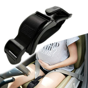 Ajustador de cinturón de seguridad para mujeres embarazadas, tipo clip, transpirable, para uso lateral en vehículos - Product Image 1