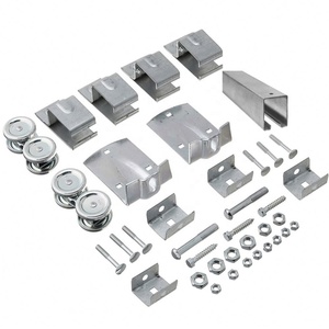 RHETECH Kit de quincaillerie pour porte de grange à double voie moderne Rail de boîte en acier en laiton durable pour porte coulissante de dérivation Installation facile par vis - Product Image 4