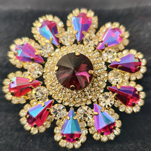 Firstones Vestido de Novia al por Mayor con Apliques de Flores y Pedrería, Apliques de Cristal Plateado y Dorado, 16 Colores Disponibles - Product Image 2