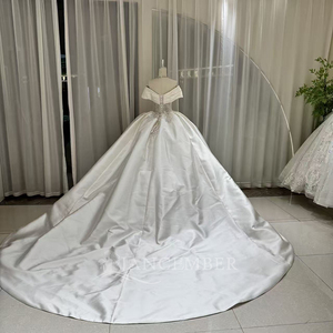 ชุดแต่งงานทรงบอลกาวน์ผ้าซาตินสวยหรู คอรูปหัวใจ ประดับด้วยลูกปัดและคริสตัล แต่งลูกไม้ ชายกระโปรงยาวลากพื้น - Product Image 2