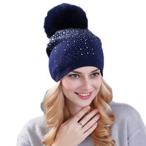 Gorro de Punto de Cachemira con Lentejuelas para Mujer, 6 Colores Disponibles, Listo para Enviar, Gorro de Invierno con Lentejuelas Brillantes y Bola de Pelo de Zorro - Product Image 1