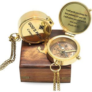 Boussole de poche nautique en laiton gravée, finition dorée, cadeau religieux portable pour la communion, la confirmation, le baptême, pour adolescents, avec boîte - Product Image 1