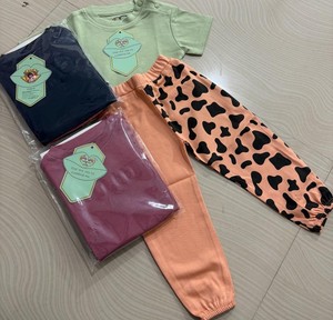 Nueva Liquidación de Ropa Infantil de Varias Marcas al por Mayor, Vestidos de Primavera/Verano, Lotes de Colores/Estilos/Diseños, Hechos en India - Product Image 6