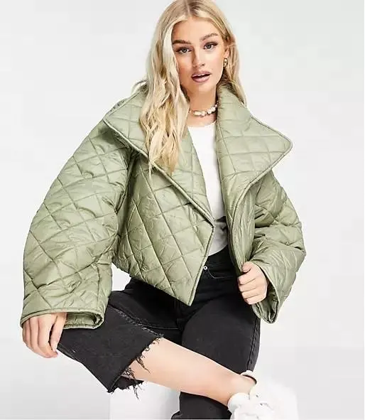 プラスサイズの女性のコートドロップショルダー特大のプチキルティングクロップドウーマンジャケット