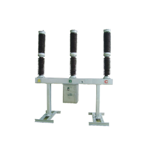 LW36-132kV types de <span class=keywords><strong>disjoncteur</strong></span> extérieur du gaz Sf6 interrupteur <span class=keywords><strong>tripolaire</strong></span> 132kV 3150A <span class=keywords><strong>disjoncteur</strong></span> SF6 monté par Polonais à haute tension - Product Image 1