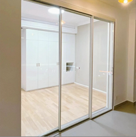 Sistem Pintu Geser Tiga Panel Kaca Minimalis Modern dengan Rangka Aluminium Alloy Tahan Air dan Senyap untuk Luar Ruangan