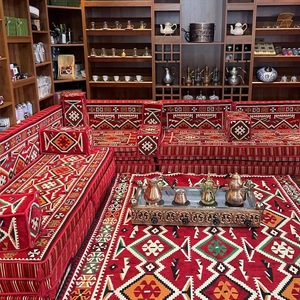 Juego de Cojines Jalsah Majlis Árabes, Estilo Kuwait, Arabia Saudita, Omán, Emiratos Árabes Unidos, Baréin, Diseño de Sofá de Piso, Gran Venta en el Medio Oriente - Product Image 1