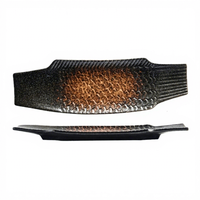 Assiette à sushi rectangulaire en céramique noire avec bande dorée et texture écaille de poisson pour restaurant japonais et usage domestique