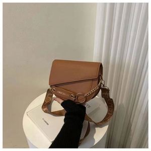 Wholesale Women's Fashion Crossbody Bags Single ZIP Closure PU 6 Inch Korean Version Trendy Polyester Lining Daily Outdoor Use - Product Image 3