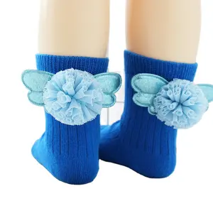 Nuovi calzini da ballo per neonate calzini in cotone rosso con ala d'angelo primavera autunno calzini corti per bambini in tinta unita Color caramella per bambini
