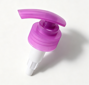 Bomba dosificadora de plástico PP 33/410 de 4cc con salida de presión acanalada morada para champú, gel de baño, botella de cosméticos, logotipo personalizado - Product Image 3