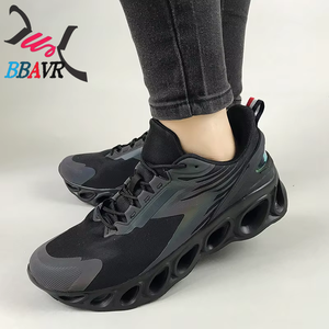 Chaussures de marche décontractées pour hommes, nouvelles, pour le sport en plein air, respirantes, en mesh, avec fonction antidérapante - Product Image 3