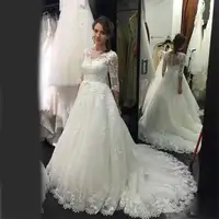 Сдержанные Свадебные платья на пуговицах с рукавом до локтя, винтажные кружевные свадебные платья а-силуэта с аппликацией и шлейфом для невесты 2020
