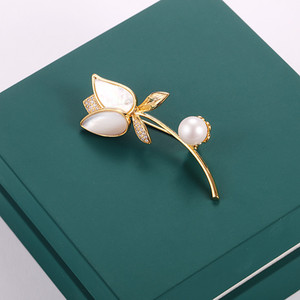 Broche de Perla de Agua Dulce de 10 mm con Diseño de Mantou Chapado en Diamantes de Loto con Incrustaciones de Aleación de Cobre para Fiesta o Regalo - Product Image 2