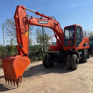 Excavatrice hydraulique sur roues Doosan DH150W-7 de 15 tonnes d'occasion, très rentable, avec pompe à engrenages PLC et roulement, en vente - Product Image 1