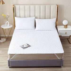Protecteur de matelas imperméable AOSEN avec 4 bandes élastiques aux coins, respirant, lavable, antidérapant, housse de matelas imperméable - Product Image 1