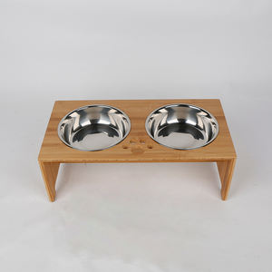 Comedero Doble de Bambú Ecológico y Moderno para Mascotas, con Base Elevada y Tazones de Acero Inoxidable para Perros y Gatos - Product Image 2