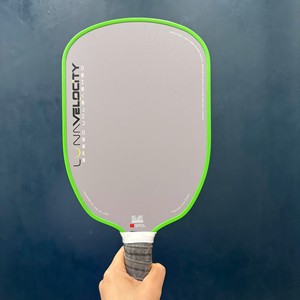 ไม้พายพิคเคิลบอล EAVX OEM หน้าไฟเบอร์กลาส แกน PP รังผึ้ง หนา 16 มม. น้ำหนักเบา ไร้ขอบ 220 กรัม ดีไซน์สั่งทำพิเศษ - Product Image 3