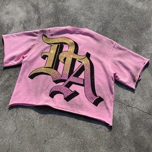 T-shirt de luxe pour homme, col rond, déchiré, avec strass personnalisés, motif graphique vieilli, coupe courte et carrée, effet délavé vintage - Product Image 2