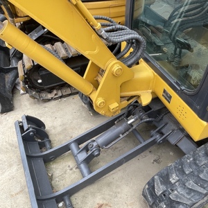 รถขุดขนาดเล็ก KOMATSU PC20MR มือสอง น้ำหนัก 2 ตัน รถขุดไฮดรอลิกแบบตีนตะขาบ เครื่องจักรก่อสร้าง - Product Image 4
